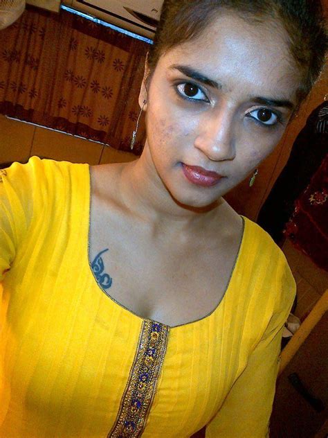 desi girls leaked pics|DesiFile